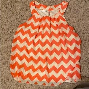 Sleeveless dress shirt